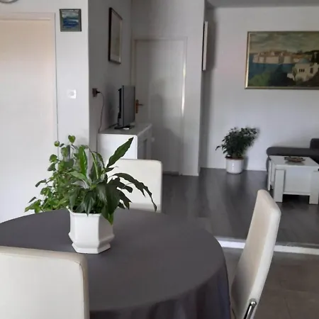 Ines Apartment *