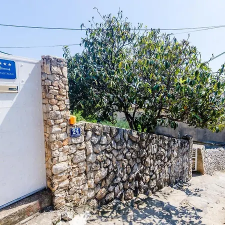 Apartment Ines