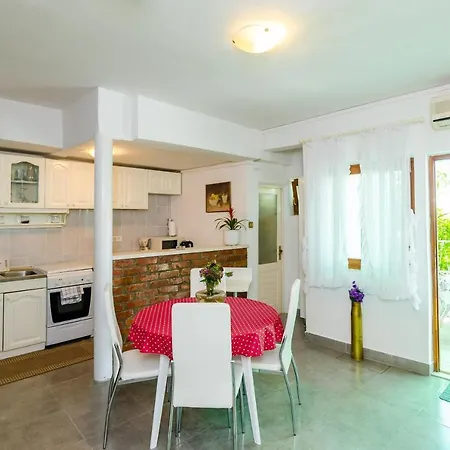 Apartment Ines *